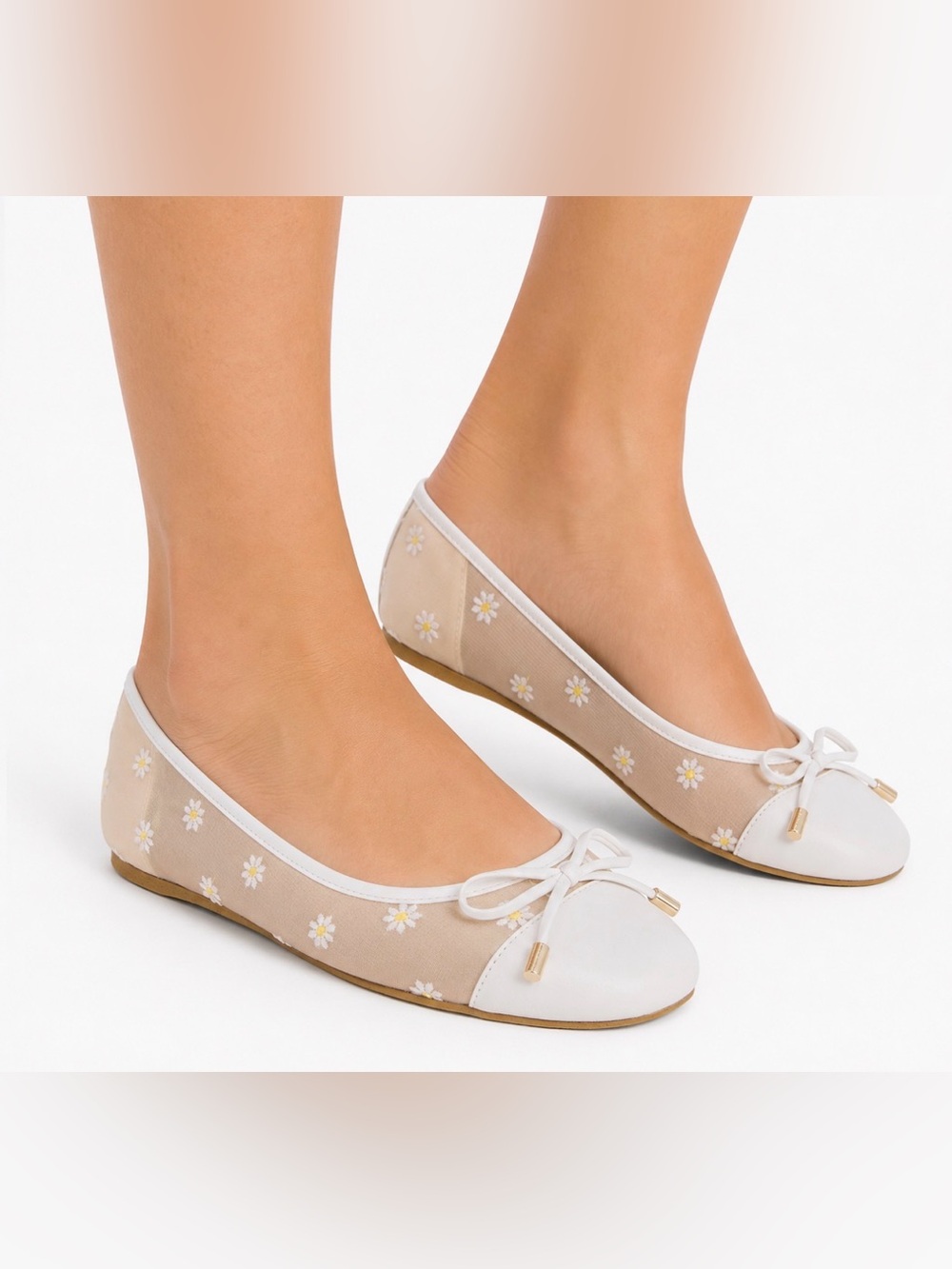 BCBGeneration Women's Hartly Square Toe Mesh Ballet Flats in White Daisy. Size 7